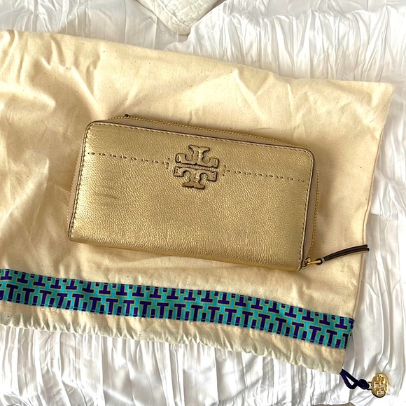 Tory Burch Handbags - Gold Tory Burch Wallet